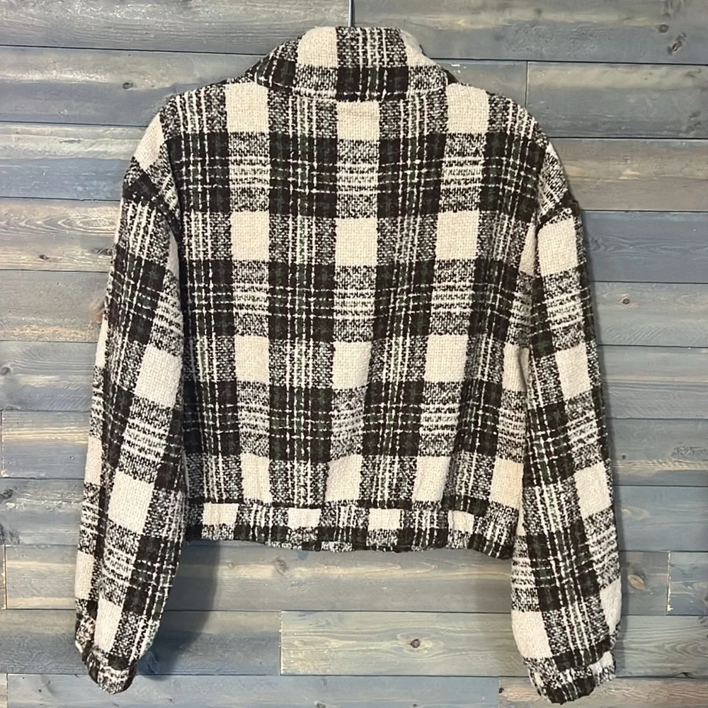 New All in Favor Plaid Crop Jacket Women’s Size Large in Chestnut Plaid - Picture 6 of 16